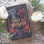 Die Dynastie der Zeitreisenden #1: Only a Monster